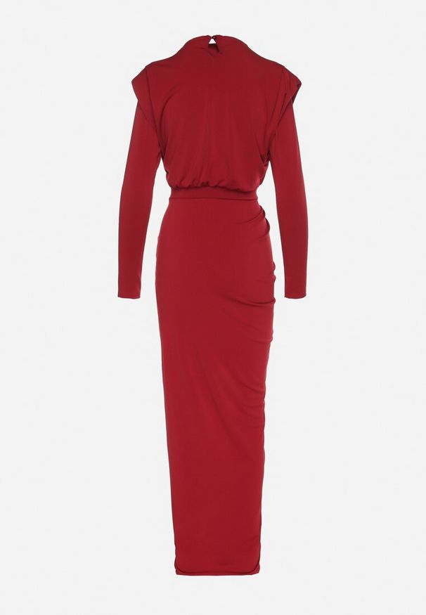Born2be - Bordowa Koktajlowa Sukienka o Dopasowanym Kroju z Marszczeniem Besiel. Kolor: czerwony. Styl: wizytowy