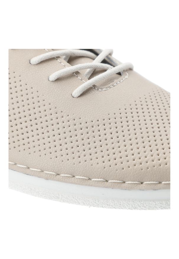 Półbuty damskie S.Barski, cholewka ze skóry naturalnej gładkiej z drobną perforacją klasyczne sznurowanie minimalistyczny fason zaokrąglony nosek, be. Okazja: na co dzień. Zapięcie: sznurówki. Kolor: beżowy. Materiał: skóra. Szerokość cholewki: normalna. Wzór: gładki. Styl: klasyczny