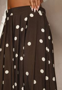 Renee - Brązowa Spódnica High Waist w Kropki o Rozkloszowanym Kroju Saliania. Stan: podwyższony. Kolor: brązowy. Długość: krótkie. Wzór: kropki