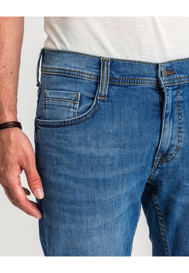 Męskie Spodnie Jeansowe Mustang Style Oregon Tapered Denim Blue 1017123 5000 682