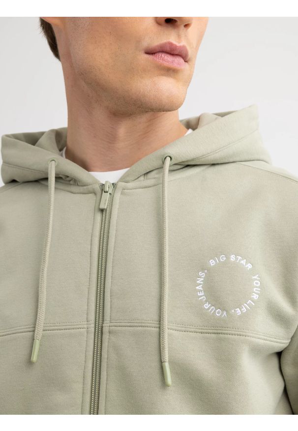 Big-Star - Bluza męska z kapturem pistacjowa Ajron 300/ Kersyn 300. Okazja: na co dzień. Typ kołnierza: kaptur. Kolor: zielony. Materiał: dzianina, materiał. Wzór: haft. Styl: wakacyjny, casual