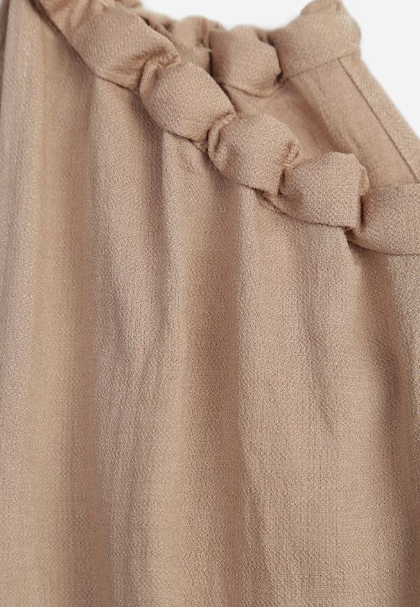 Born2be - Beżowa Wiskozowa Sukienka Bez Rękawów z Warkoczowym Splotem przy Dekolcie Shirineli. Okazja: na co dzień. Kolekcja: plus size. Kolor: beżowy. Materiał: wiskoza. Długość rękawa: bez rękawów. Wzór: ze splotem. Typ sukienki: dla puszystych, proste. Styl: boho, casual, klasyczny, elegancki