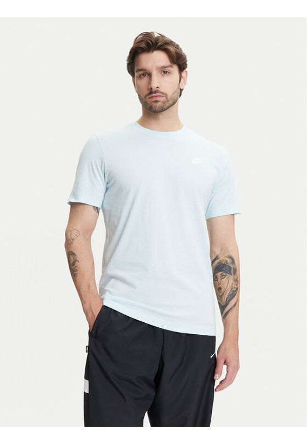 Nike T-Shirt Sportswear Club AR4997 Błękitny Regular Fit. Kolor: niebieski. Materiał: bawełna