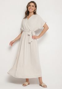 Born2be - Beżowa Sukienka z Bawełną i Ozdobnym Paskiem Lunistra. Okazja: na co dzień. Kolor: beżowy. Materiał: bawełna. Wzór: aplikacja. Styl: elegancki, casual, klasyczny #2