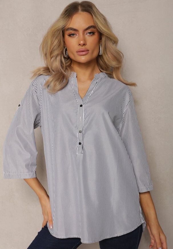 Renee - Czarno-Biała Koszula z Bawełny o Luźnym Kroju w Paski z Guziczkami Konolla. Kolor: czarny. Materiał: bawełna. Wzór: paski