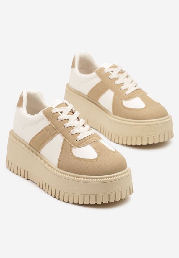 Born2be - Ciemnobeżowe Sneakersy w Stylu Tenisówek na Platformie z Tłoczeniami Firreis. Okazja: na co dzień. Kolor: beżowy. Materiał: jeans. Obcas: na platformie