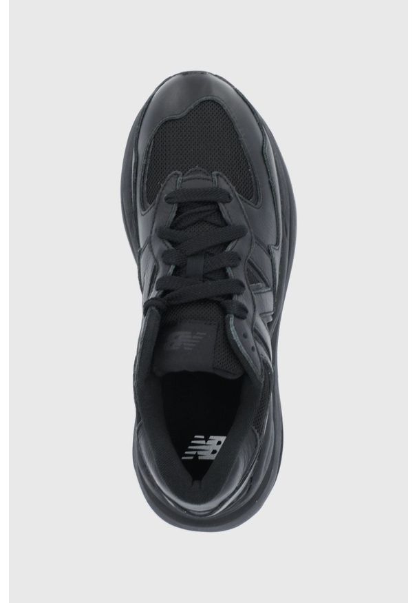 New Balance Buty M5740LL kolor czarny. Nosek buta: okrągły. Zapięcie: sznurówki. Kolor: czarny. Materiał: guma