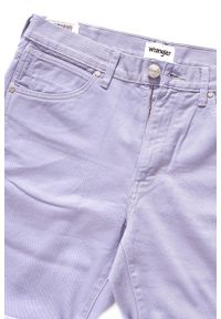 Wrangler - SPODENKI WRANGLER 5 POCKET SHORT HEIRLOOM LILAC W14CLV33C. Materiał: jeans. Wzór: aplikacja