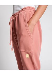 ONETEASPOON - Spodnie dresowe Wornk Pink. Kolor: różowy, wielokolorowy, fioletowy. Materiał: dresówka. Wzór: nadruk #7