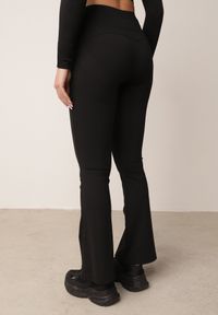 Born2be - Czarne Legginsy o Fasonie Dzwonów z Wysokim Stanem Jaenlenne. Okazja: do pracy, na co dzień, na spotkanie biznesowe. Stan: podwyższony. Kolor: czarny. Styl: elegancki, biznesowy, casual #5