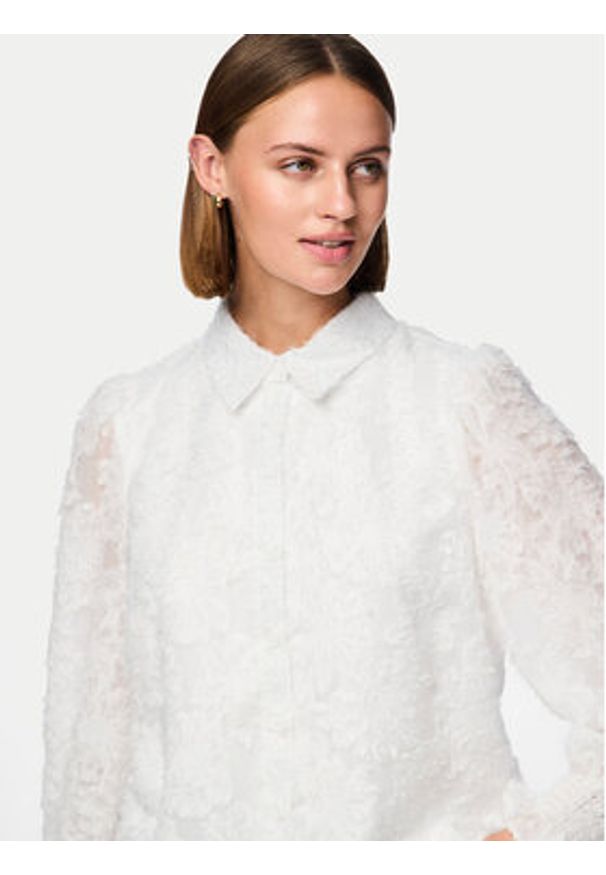 Pieces Koszula Pina 17154276 Biały Regular Fit. Kolor: biały. Materiał: syntetyk