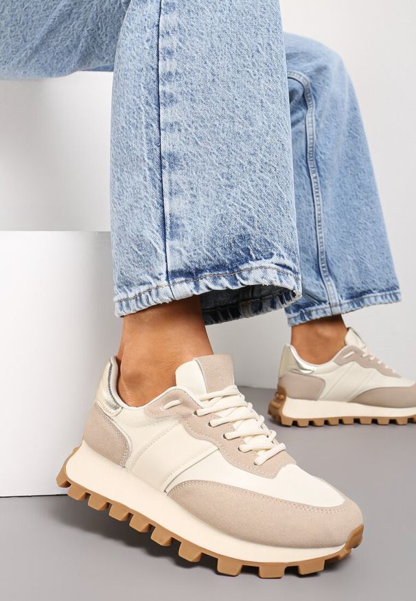 Renee - Beżowe Sneakersy z Przeszyciami na Grubej Podeszwie ze Żłobieniem Vetilassa. Kolor: beżowy