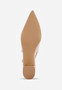 Renee - Złote Czółenka Slingback VICES na Tłoczonym Słupku z Metalicznym Połyskiem Jenesa. Zapięcie: pasek. Kolor: złoty. Szerokość cholewki: normalna. Obcas: na słupku #8