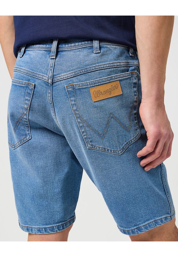 Wrangler - WRANGLER MĘSKIE SPODENKI JEANSOWE TEXAS SHORTS HERO 112350659 W11C016838