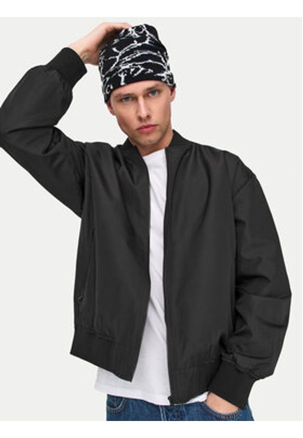 Only & Sons Kurtka bomber Gavin 22030757 Czarny Regular Fit. Kolor: czarny. Materiał: syntetyk
