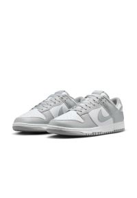 Nike Dunk Low Retro Sneakersy męskie. Okazja: na co dzień. Kolor: biały. Materiał: materiał, syntetyk, guma, skóra. Szerokość cholewki: normalna. Wzór: aplikacja, gładki. Sport: koszykówka #4