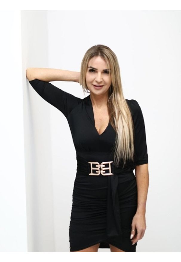 Sukienka Model Leksya Black - Jersa. Okazja: na imprezę. Materiał: materiał, elastan. Sezon: lato. Typ sukienki: dopasowane. Styl: młodzieżowy. Długość: mini