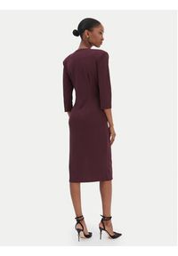 Rinascimento Sukienka koktajlowa CFC0020161002 Bordowy Slim Fit. Kolor: czerwony. Materiał: syntetyk. Styl: wizytowy #3
