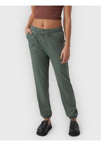 Vero Moda Spodnie dresowe Octavia 10273859 Zielony Regular Fit. Kolor: zielony. Materiał: syntetyk, dresówka, bawełna