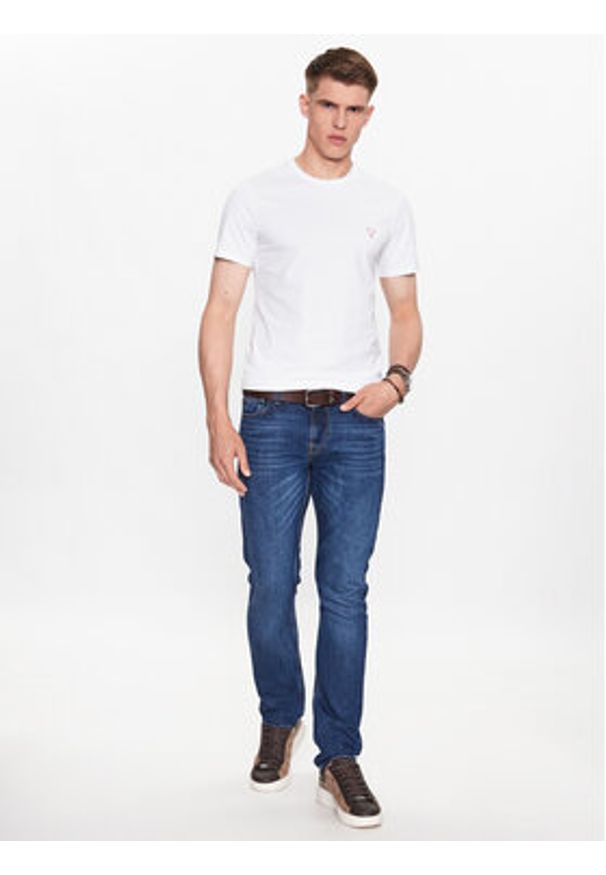 Guess T-Shirt M2YI36 I3Z14 Biały Slim Fit. Kolor: biały. Materiał: bawełna
