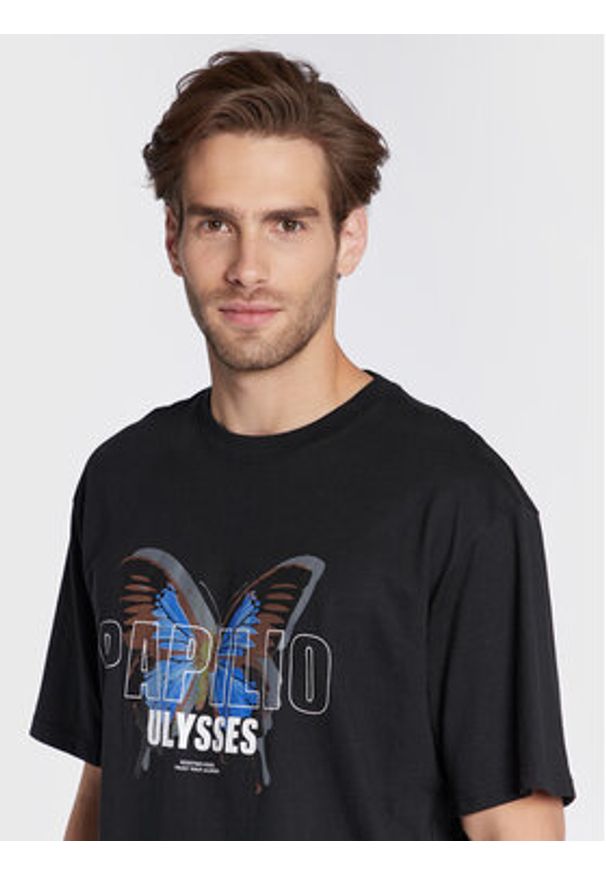 Redefined Rebel T-Shirt Christian 211129 Czarny Regular Fit. Kolor: czarny. Materiał: bawełna