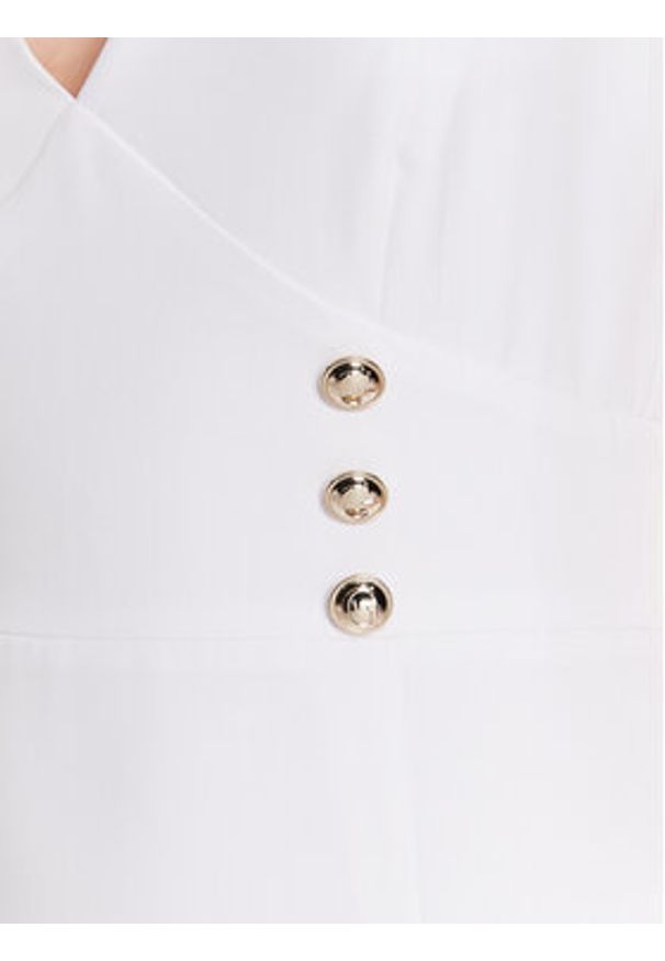 Guess Sukienka codzienna Amanda W3GK52 WB4H2 Biały Slim Fit. Okazja: na co dzień. Kolor: biały. Materiał: syntetyk. Typ sukienki: proste. Styl: casual