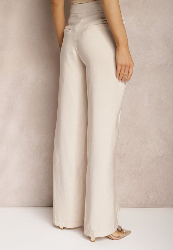 Renee - Jasnobeżowe Wiskozowe Spodnie High Waist z Szerokimi Nogawkami Nestali. Okazja: na co dzień. Stan: podwyższony. Kolor: beżowy. Materiał: wiskoza. Długość: długie. Styl: elegancki, casual