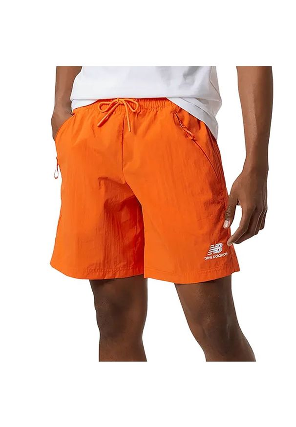 Spodenki New Balance MS21500POP - pomarańczowe. Kolor: pomarańczowy. Materiał: materiał. Sport: fitness