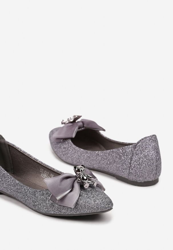 Renee - Ciemnoszare Brokatowe Balerinki na Płaskiej Podeszwie z Kokardą Lotisha. Okazja: na co dzień, na imprezę. Kolor: szary. Obcas: na płaskiej podeszwie. Styl: casual, elegancki