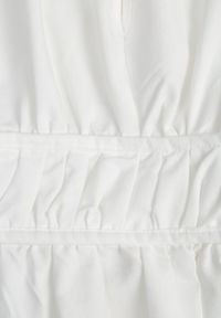 Born2be - Biała Rozkloszowana Sukienka Midi z Ozdobnym Wiązaniem na Plecach i Gumką w Pasie z Lnem Senaida. Okazja: na co dzień. Typ kołnierza: dekolt w kształcie V. Kolor: biały. Materiał: len. Wzór: aplikacja. Styl: elegancki, casual, klasyczny. Długość: midi #5