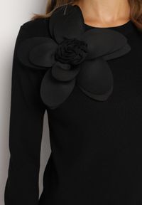 Born2be - Czarny Sweter z Wiskozą Ozdobiony Kwiatową Aplikacją 3D Wykończony Ściągaczami Eviyania. Okazja: na co dzień. Kolor: czarny. Materiał: wiskoza. Długość rękawa: długi rękaw. Długość: długie. Wzór: aplikacja, kwiaty. Styl: klasyczny, elegancki, casual #7