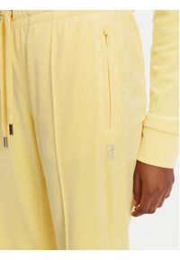 Juicy Couture Spodnie dresowe Tina JCAPW045 Żółty Regular Fit. Kolor: żółty. Materiał: syntetyk #4