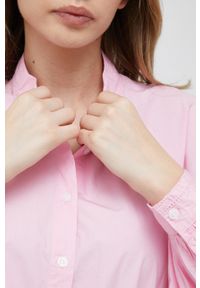 TOMMY HILFIGER - Tommy Hilfiger koszula bawełniana damska kolor różowy regular z kołnierzykiem klasycznym. Okazja: na co dzień. Typ kołnierza: kołnierzyk klasyczny. Kolor: różowy. Materiał: bawełna. Długość rękawa: raglanowy rękaw. Styl: klasyczny #4