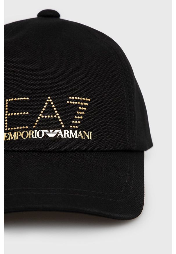 EA7 Emporio Armani czapka bawełniana kolor czarny z aplikacją. Kolor: czarny. Materiał: bawełna. Wzór: aplikacja