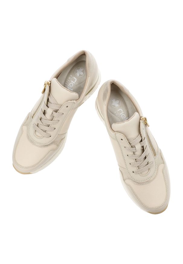 Beżowe Sneakersy Rieker Modne Obuwie Damskie Na Koturnie. Okazja: na co dzień. Zapięcie: sznurówki. Kolor: beżowy. Materiał: materiał. Obcas: na koturnie. Styl: elegancki, casual