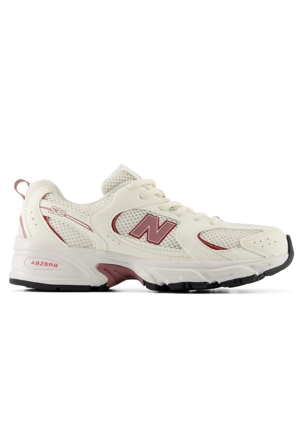 Buty dziecięce New Balance G5301MV – beżowe. Okazja: na uczelnię, na co dzień. Kolor: beżowy. Materiał: materiał, syntetyk, guma. Szerokość cholewki: normalna