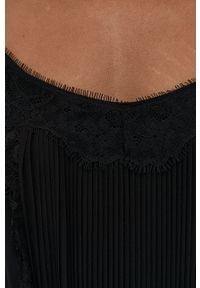 TwinSet - Twinset - Sukienka. Kolor: czarny. Materiał: tkanina, koronka. Długość rękawa: na ramiączkach. Typ sukienki: plisowane, rozkloszowane