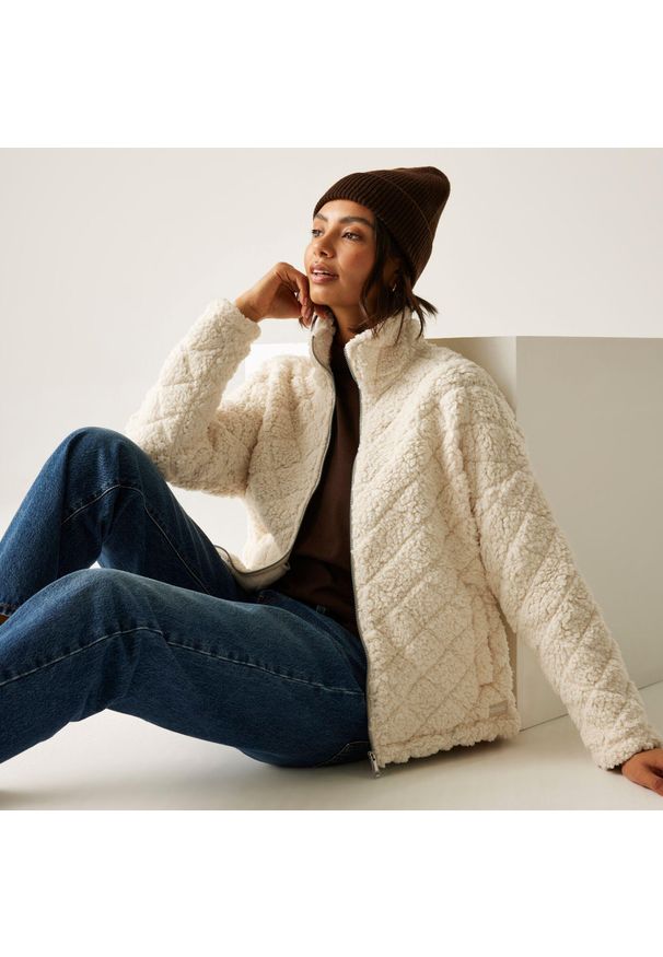 Regatta - Polar damski rozsuwany Alaiya. Kolor: beżowy. Materiał: polar. Wzór: ze splotem. Sport: turystyka piesza