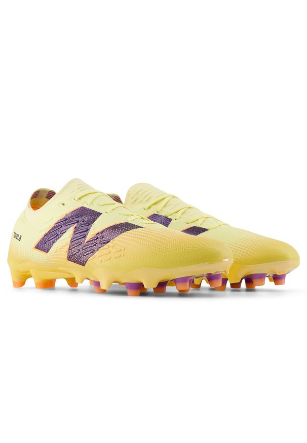 Korki męskie New Balance TEKELA PRO FG V4+ ST1FLJ45 – żółte. Kolor: żółty. Materiał: włókno, guma, nylon. Szerokość cholewki: normalna. Sport: bieganie