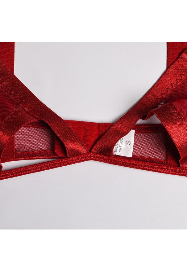 Intica - Komplet bielizny z wycięciami na specjalne okazje Mimma. Kolor: czerwony. Materiał: materiał. Wzór: paski