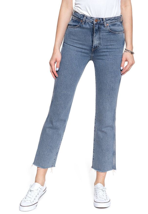 Wrangler - WRANGLER RETRO STRAIGHT CROP SUNSET BLUE W27YGF26R 112128214. Styl: retro