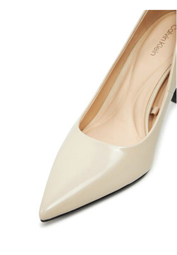 Calvin Klein Szpilki Heel Pump 90 - Brush L HW0HW02263 Beżowy. Kolor: beżowy. Materiał: skóra. Obcas: na szpilce