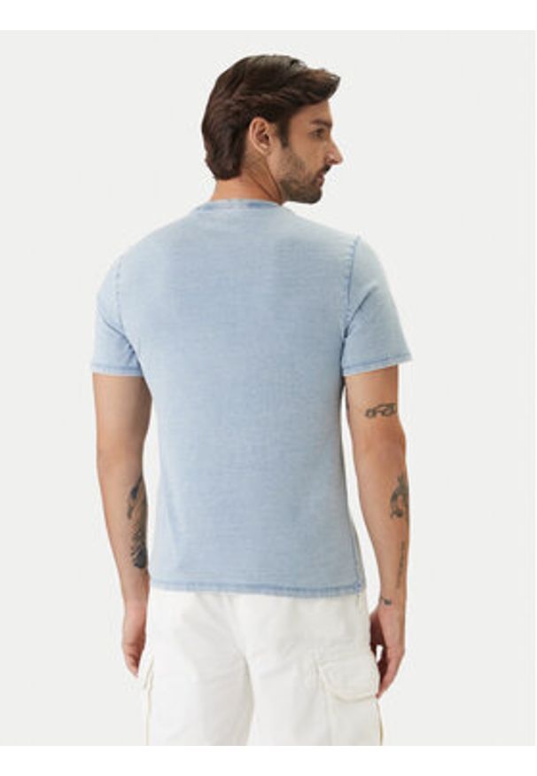 Guess Jeans T-Shirt M6GI55 KCTG1 Niebieski Slim Fit. Kolor: niebieski. Materiał: bawełna