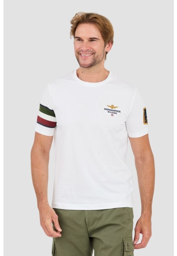 Aeronautica Militare - AERONAUTICA MILLITARE Biały t-shirt Tricolor and badge. Kolor: biały