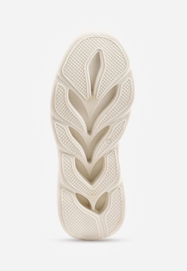 Born2be - Beżowe Siateczkowe Buty Sportowe Sneakersy na Grubej Tłoczonej Podeszwie Telarienna. Nosek buta: okrągły. Kolor: beżowy. Materiał: skóra, materiał. Sezon: lato. Obcas: na obcasie. Wysokość obcasa: niski