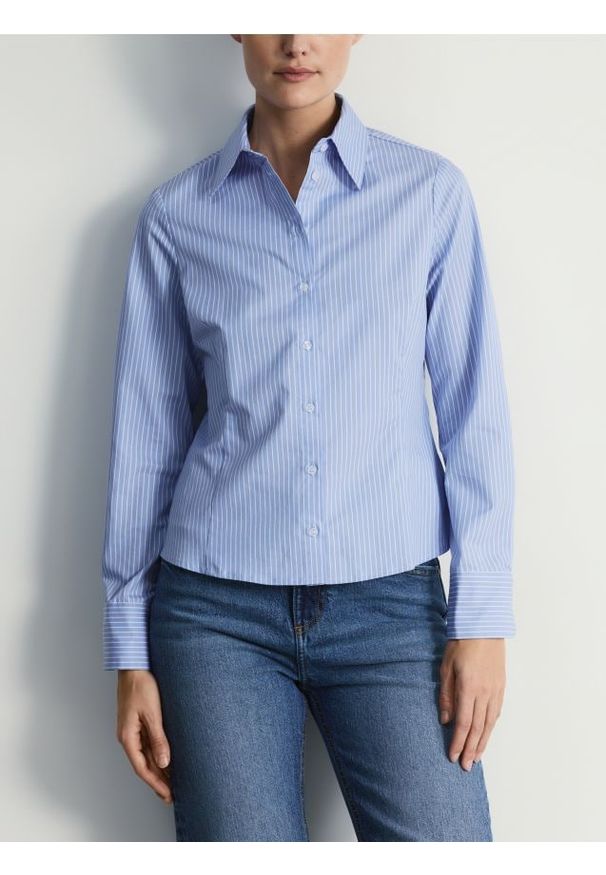 Reserved - Koszula slim fit - jasnoniebieski. Kolor: niebieski. Materiał: bawełna, tkanina