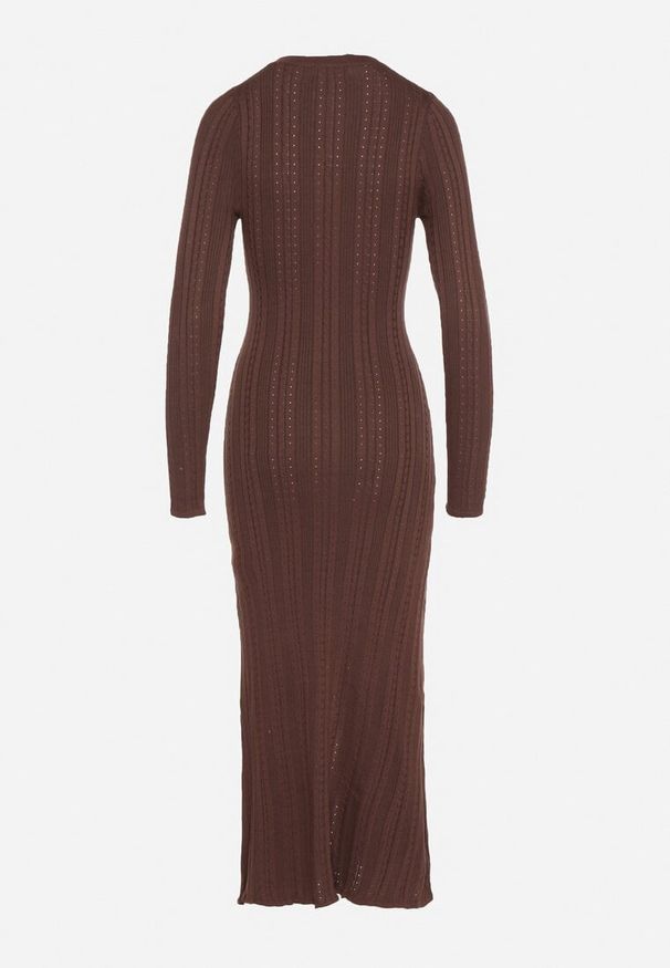 Born2be - Brązowa Sweterkowa Sukienka z Wiskozą Ozdobiona Metalicznymi Guzikami Eldatila. Okazja: na co dzień, na spacer. Kolor: brązowy. Materiał: wiskoza. Wzór: aplikacja. Typ sukienki: proste. Styl: klasyczny, casual