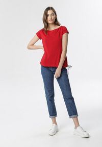 Born2be - Czerwony T-shirt Caliphei. Kolor: czerwony. Długość rękawa: krótki rękaw. Długość: krótkie #2