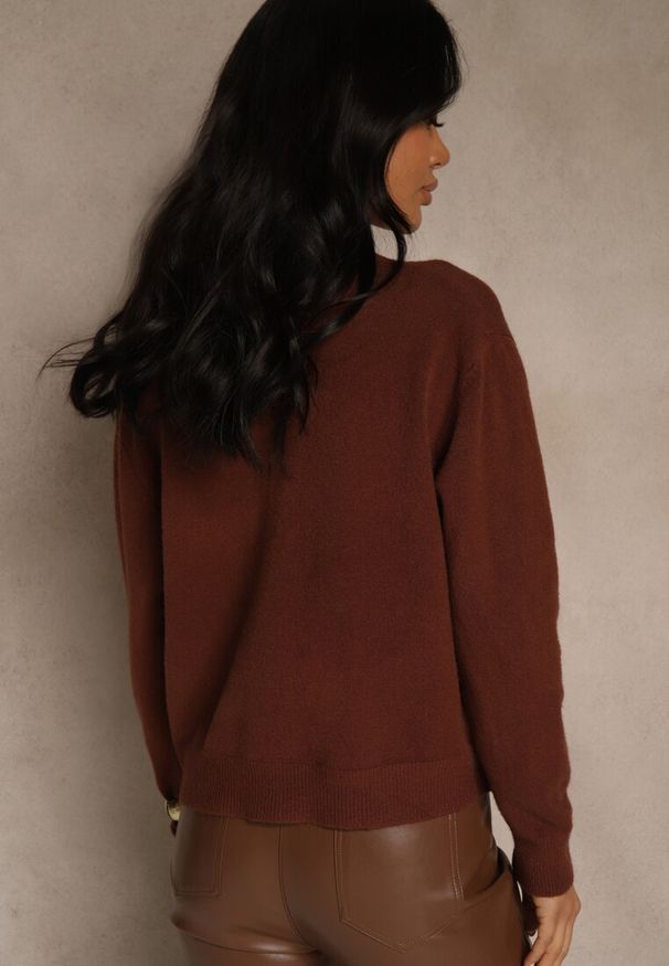 Renee - Brązowy Kardigan na Guziki z Domieszką Kaszmiru Vetiella. Okazja: na co dzień. Kolor: brązowy. Materiał: kaszmir. Styl: casual, elegancki