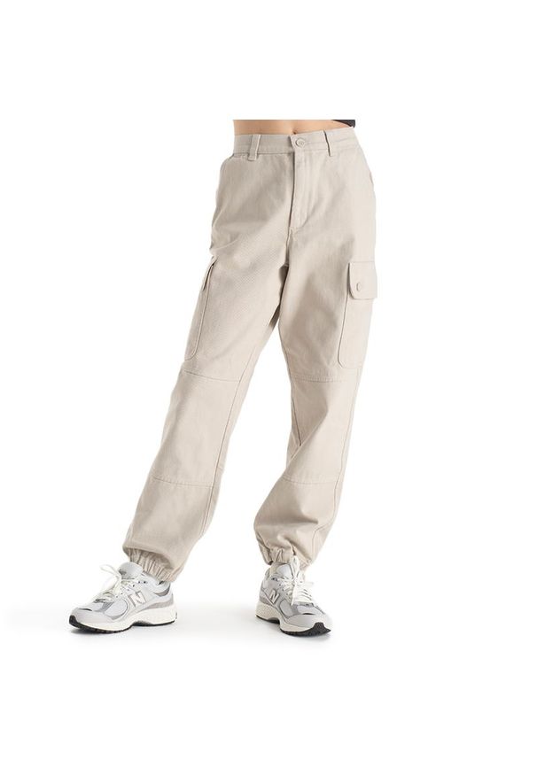 Spodnie Champion Organic Cotton Cargo Trousers 117448-ES057 - białe. Kolor: biały. Materiał: bawełna, dresówka. Wzór: haft